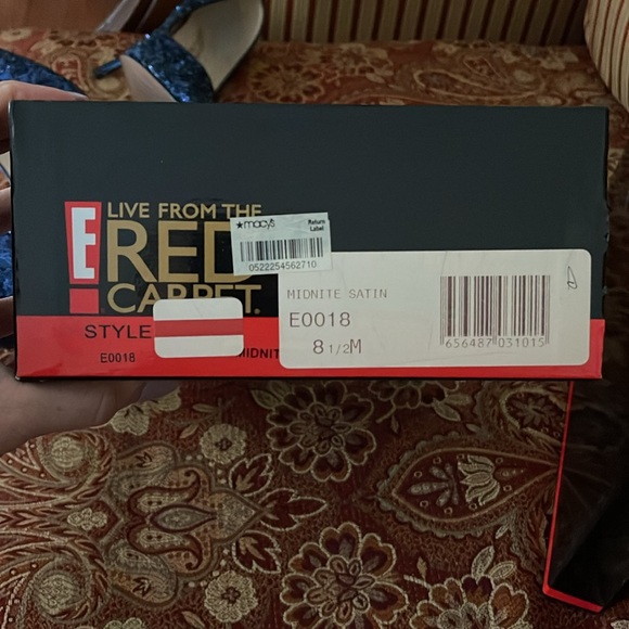 LIKE NEW Stilettos - Picture 3 of 4